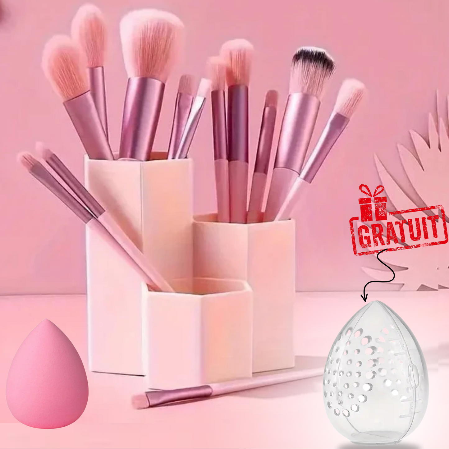 Un coffret de 13 pinceaux et un beauty blender + une boîte de rangement beauty blender offerte